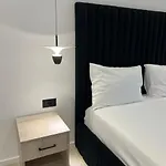 Hotel Restorant Binjaket *
