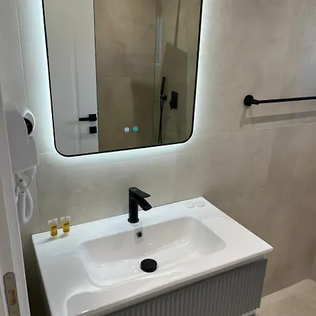 Restorant Binjaket Ξενοδοχείο *