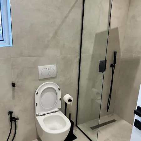 Restorant Binjaket Ξενοδοχείο *