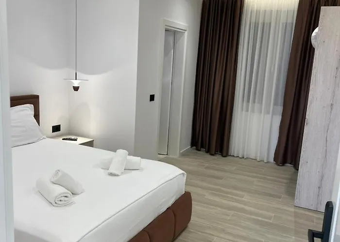 Restorant Binjaket Hotel *