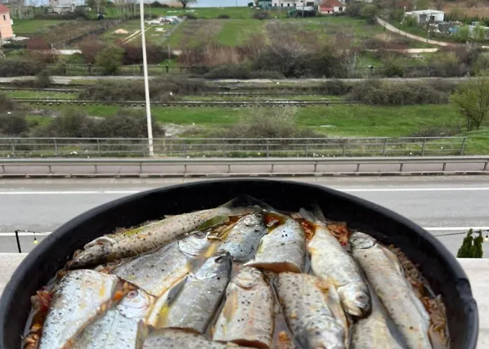 Hotel Restorant Binjaket Memlishte